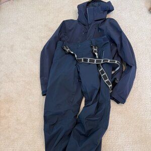 Men Helly Hansen Ski Jacket and Ski Pants